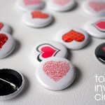 chapas divertidas para bodas CORAZONES