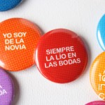chapas divertidas para bodas frases de boda