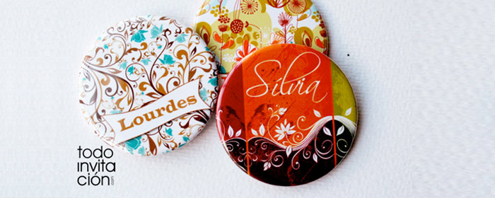 Espejos personalizados con nombres para invitadas