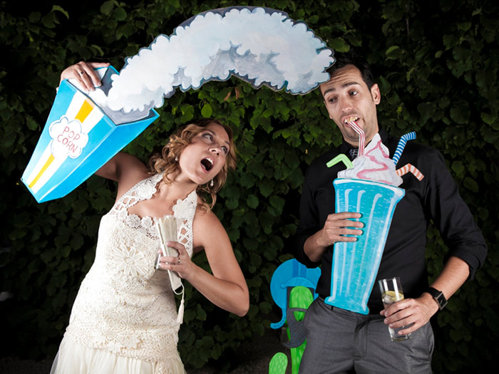 Pon un photocall de lo más divertido en tu boda